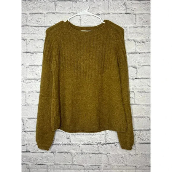 Chelsea & Violet Alpaca wool blend green sweater. - Picture 3 of 8